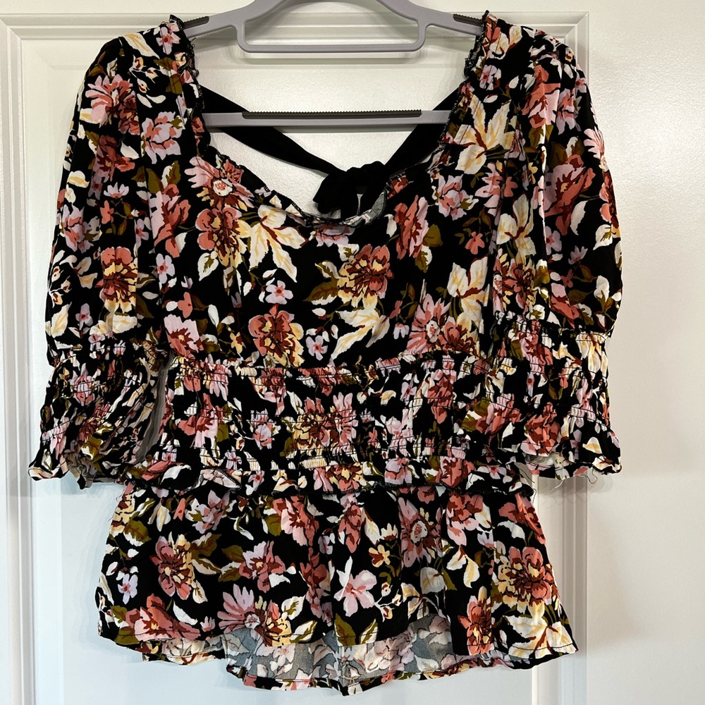 Mi Ami women small shirt